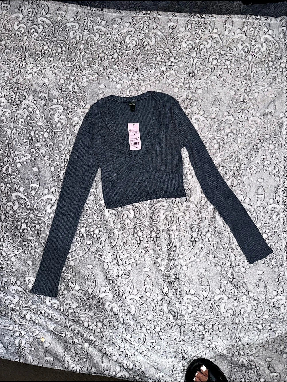 Wild Fable V-Neck Sweater in Blue Size Small NWT